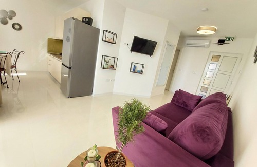 Businci Apartamento | Impresionante apartamento con vistas al mar con piscina climatizada y jacuzzi ap6
