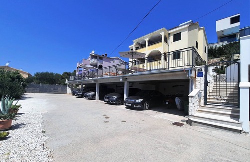 Businci Apartamento | Impresionante apartamento con vistas al mar con piscina climatizada y jacuzzi ap6
