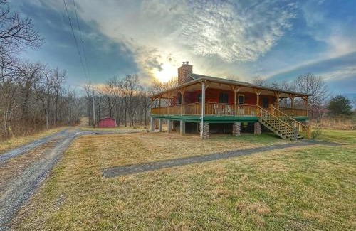 Luray Casa | Heaven Can Wait - with hot tub!