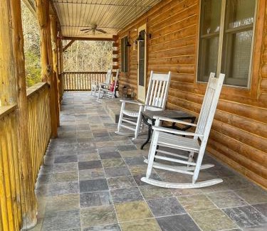 Luray Casa | Heaven Can Wait - with hot tub!