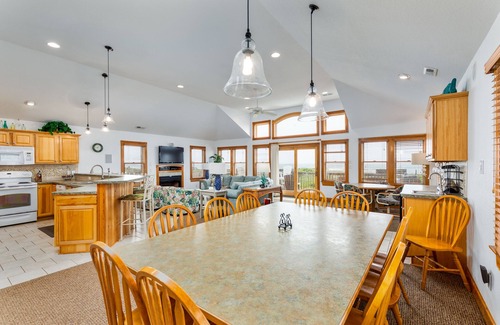 Kill Devil Hills Casa | Heavenly Sunrise | Oceanfront | Kill Devil Hills | Sleeps 18