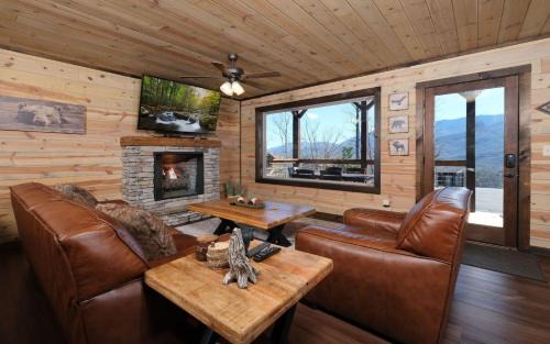 Gatlinburg - Pigeon Forge Villa | Heavens Hill