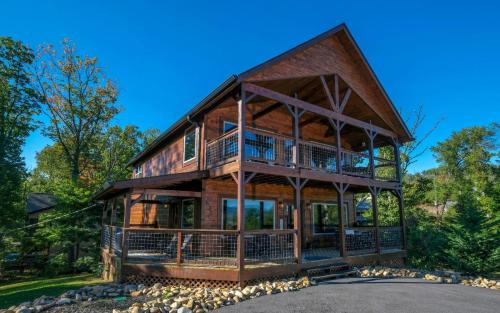 Gatlinburg - Pigeon Forge Villa | Heavens Hill
