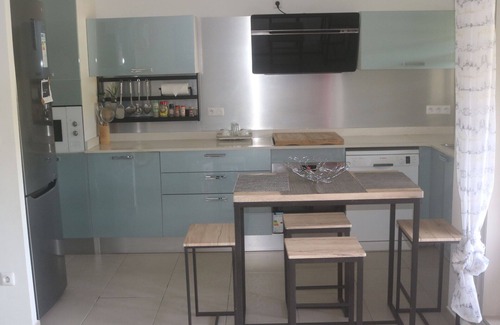 Perinet Apartamento | Hebergement Pom'kanel