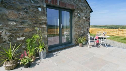 Cylch-Y-Garn Casa | Hebog