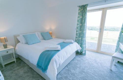 Cylch-Y-Garn Casa | Hebog