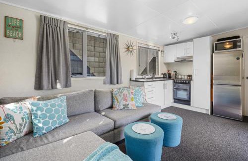 Robinsons Bay Casa | Hector's Tiny House - Akaroa Holiday Home