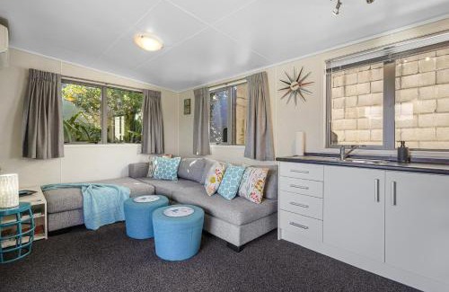 Robinsons Bay Casa | Hector's Tiny House - Akaroa Holiday Home