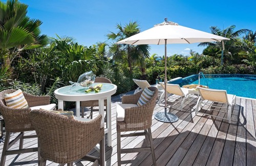 Silver Sands Villa | Villa frente al mar, piscina infinita con vista a los jardines y acantilados, terraza de la piscina, hamaca, wifi gratis