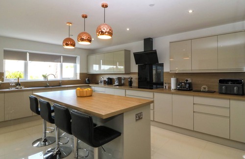 Amlwch Casa | HEDD, family friendly, country holiday cottage in Amlwch