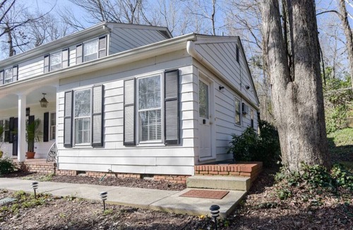 Chapel Hill Apartamento | Heel House Apartment-Walk a UNC hospital y estadios!