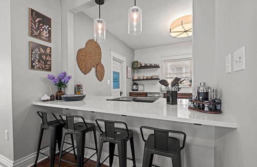 South Hyde Park Casa | Heights At Hyde Park w/ 3 full bath