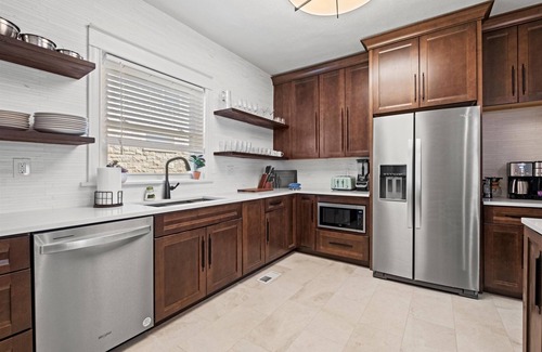 South Hyde Park Casa | Heights At Hyde Park - Newly Renovated Home in Perfect Neighborhood