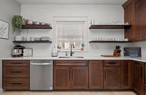 South Hyde Park Casa | Heights At Hyde Park - Newly Renovated Home in Perfect Neighborhood