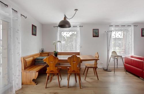 Haeusern Apartamento | Heimelige Schwarzwaldwohnug Berg