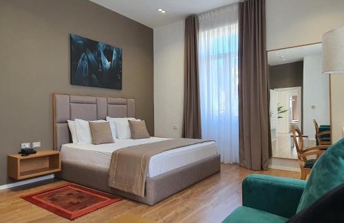 Qender Hotel | HEIRESS Hotel