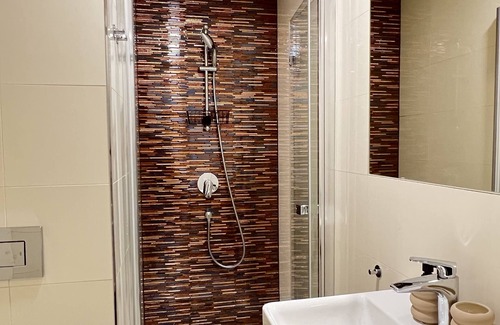 Karlin Apartamento | Helen Homestay Florenc Newly Built Apartment