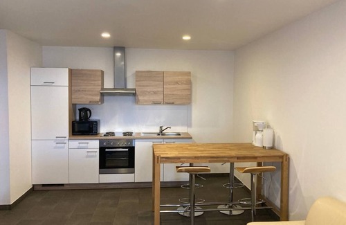 Grettstadt Apartamento | Apartamento luminoso con conexión Wi-Fi gratuita, moderno y de alta calidad equipado
