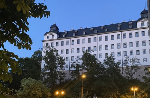 Altenburg Apartamento | Helle Hübsche Ferienwohnung in in Ruhiger Lage von Altenburg