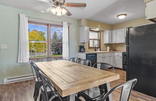 Piedmont Casa | Hellen Drive · Spacious 4-BR-LG Fenced Backyard and Patio