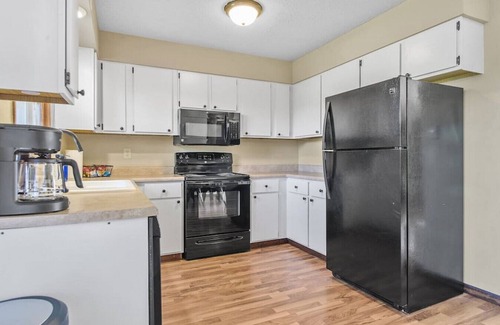 Piedmont Casa | Hellen Drive · Spacious 4-BR-LG Fenced Backyard and Patio