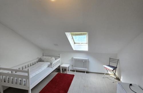 Misburg - Nord Casa | Helles Privatzimmer mit Gemeinschaftsküche und-bad