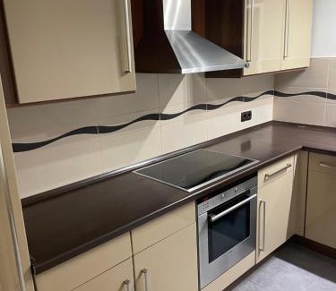 Gelnhausen Otro | Helles Zimmer in Wohnung mit Balkon