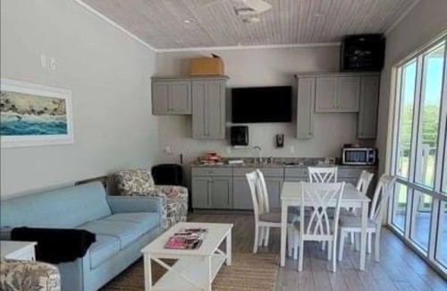Foley Alquiler De RV | Hello fellow travelers. Join us here at Creekside RV Resort.