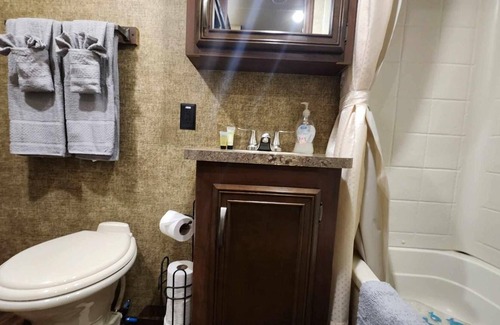 River Ranch Cabaña | Hello Sunshine! RV and Golf Cart Rental at River Ranch! 152