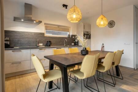 Ossenisse Casa | Hello Zeeland - Vakantiewoning Knuitershoek 88