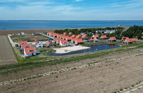 Ossenisse Casa | Hello Zeeland - vakantiewoning Knuitershoek 102