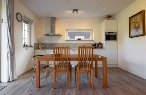 Ossenisse Casa | Hello Zeeland - Vakantiewoning Knuitershoek 104