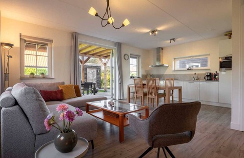 Ossenisse Casa | Hello Zeeland - Vakantiewoning Knuitershoek 104