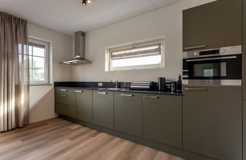 Ossenisse Casa | Hello Zeeland - vakantiewoning Knuitershoek 84
