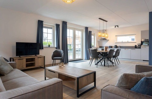 Ossenisse Casa | Hello Zeeland - vakantiewoning Knuitershoek 102