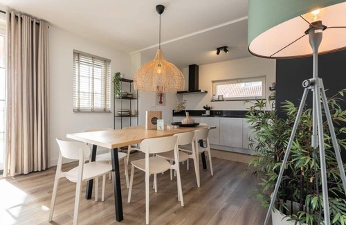 Ossenisse Casa | Hello Zeeland - vakantiewoning Knuitershoek 72