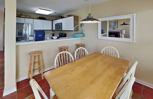Topsail Beach Casa | HELSTETLER 3B: 2BR / 2. 5BA, capacidad para 6 personas frente al mar townhm Serenity Point Topsail Beach
