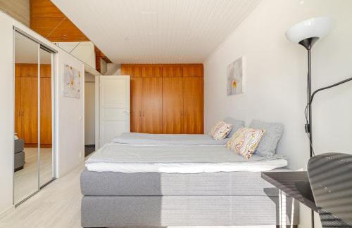 Koillinen District Apartamento | Helsinki, Private free parking, super easy to city centre and airport