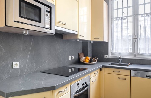 6th Arrondissement Apartamento | CAMPANA DE HEMMINGWAY, PASOS A LUXEMBOURG JARDINES, 2 CAMAS GRANDES, LUJO CON AC