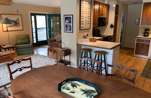 Warm Springs Casa | Hemlock Cottage - 'Fisherman's Paradise' 9858 Jackson River Turnpike