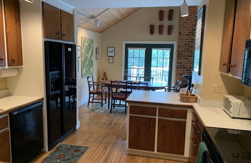 Warm Springs Casa | Hemlock Cottage - 'Fisherman's Paradise' 9858 Jackson River Turnpike