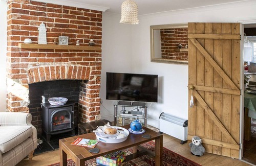 Hemsby Casa | Hemsby Cottage With spa Bath and Private Garden