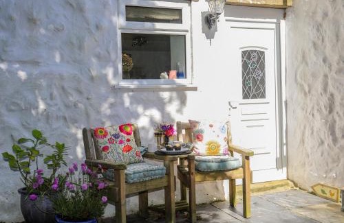 Cylch-Y-Garn Casa | Hen Gilfach