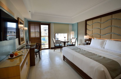 Tawala Complejo | Henann Resort Alona Beach