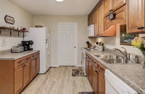 Hendersonville Casa | Hendo Rancho en el centro histórico de Hendersonville