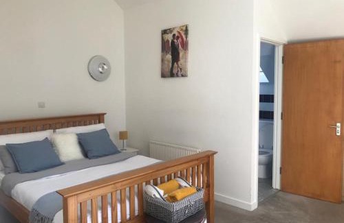 West Hendon Casa | Hendon Central, Private room ensuite