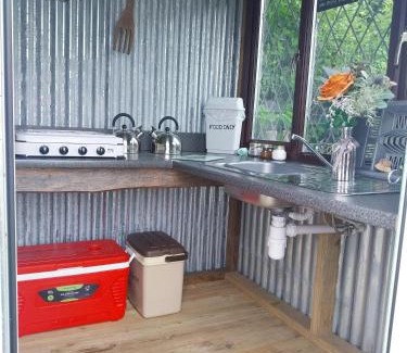 Boncath Otro | Hendre Glamping Retreat- The Sparrow's Nest