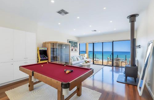 Henley Beach Casa | Henley Beachfront Luxury Home With Sauna Just 200m From Henley Square!