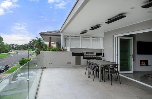 Rodd Point Casa | Henley Haven Private BBQ Terrace