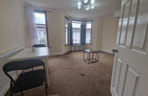 Loxford Apartamento | Henley Road Upstairs Flat